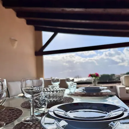 Panoramic Seaview Apartment *